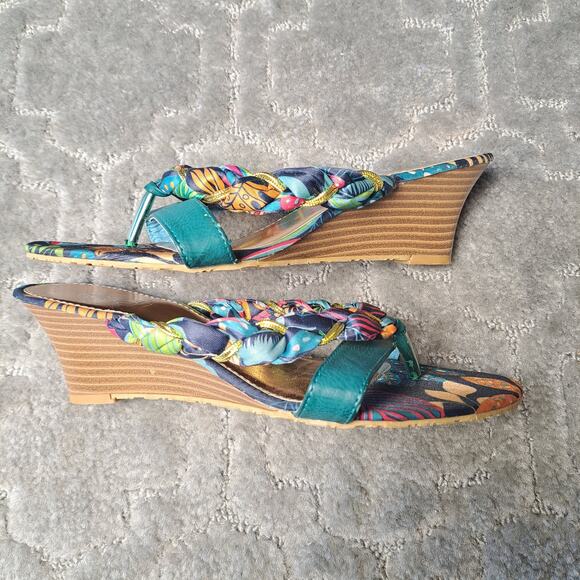 REFRESH TEAL FLORAL KITTEN HEEL THONG SANDALS WOMENS SIZE 6.5 - Picture 3 of 10